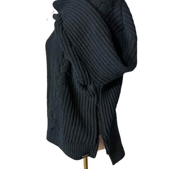 Cable Knit Crewneck Sweater by RVCA, Cropped, Sz Large, Zippers on Sides, Black - Picture 12 of 12